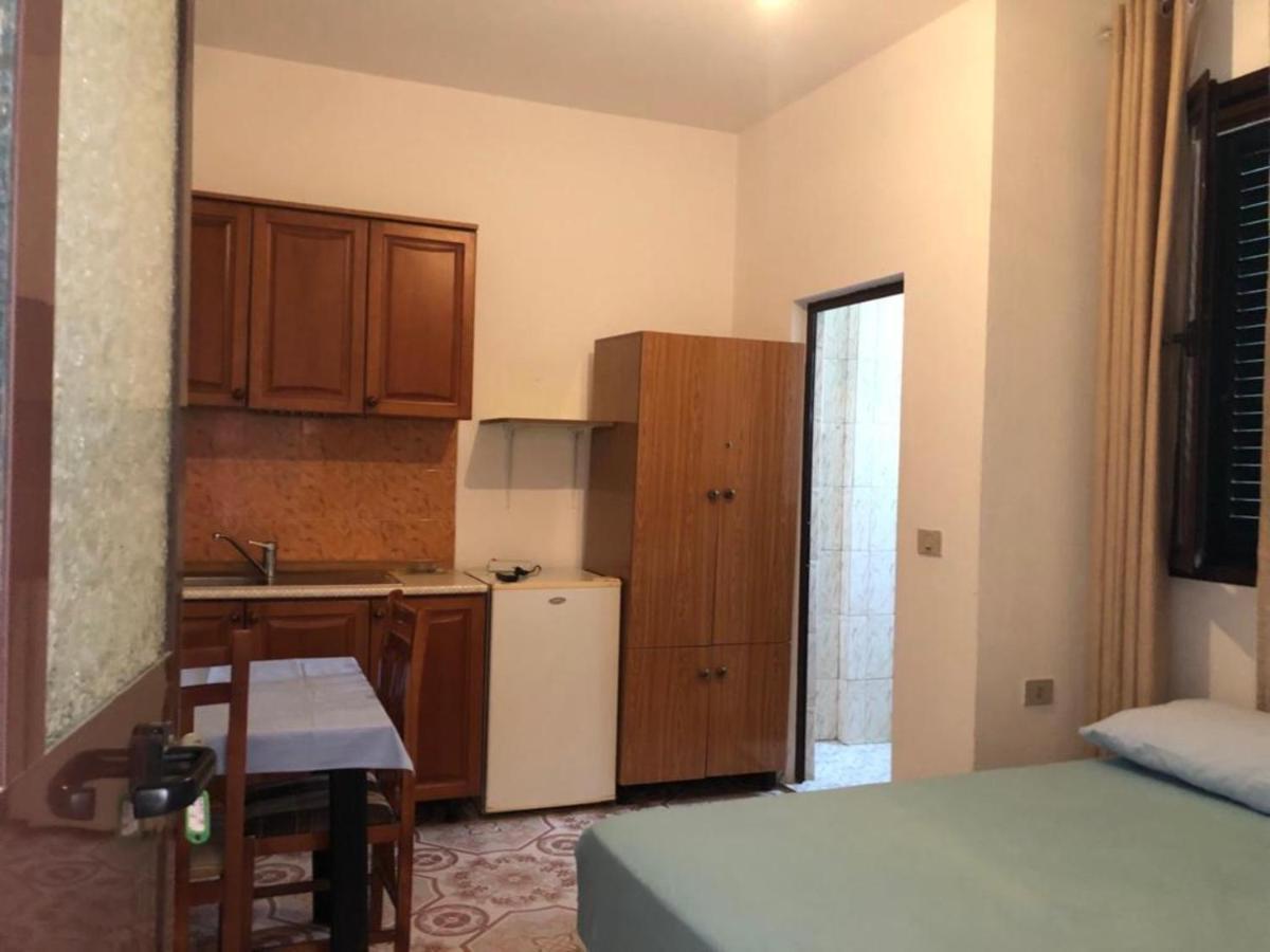 Vila Osmenaj Rent Room Or Apartment Vlorë Extérieur photo