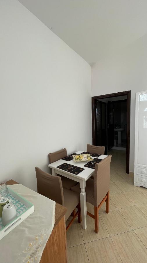Vila Osmenaj Rent Room Or Apartment Vlorë Extérieur photo