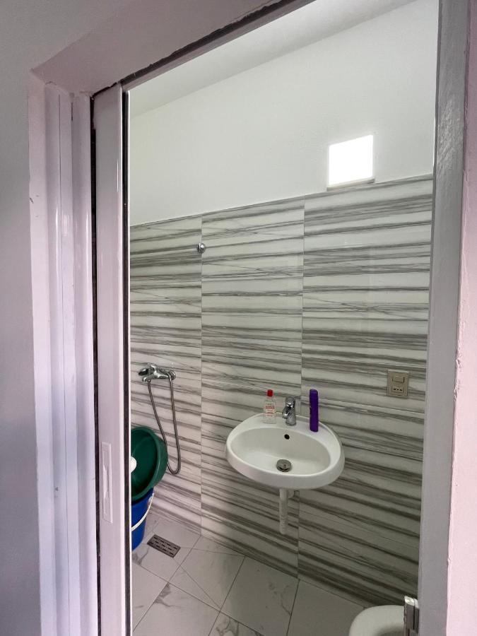 Vila Osmenaj Rent Room Or Apartment Vlorë Extérieur photo