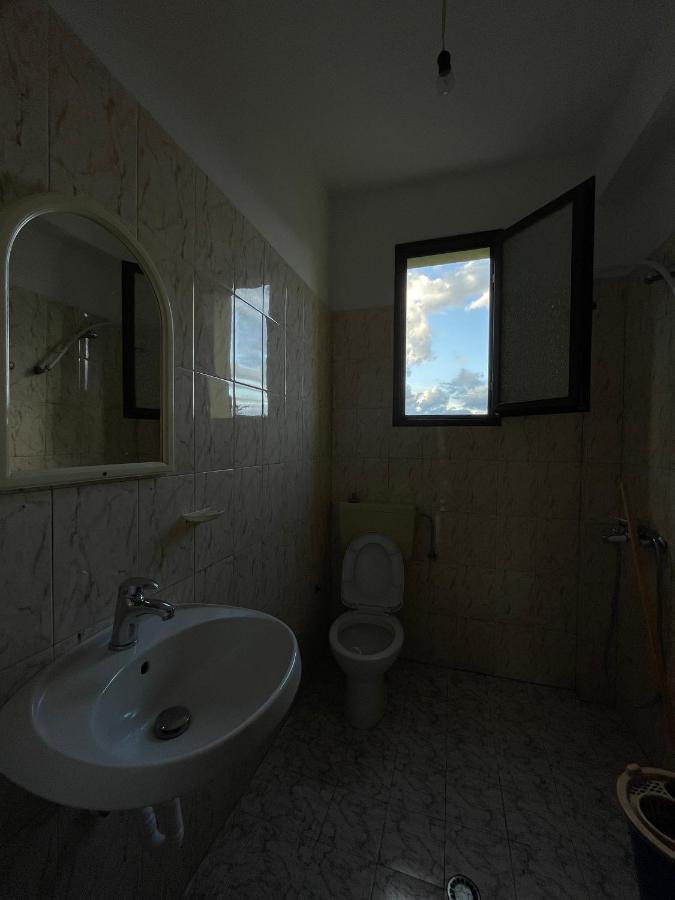 Vila Osmenaj Rent Room Or Apartment Vlorë Extérieur photo