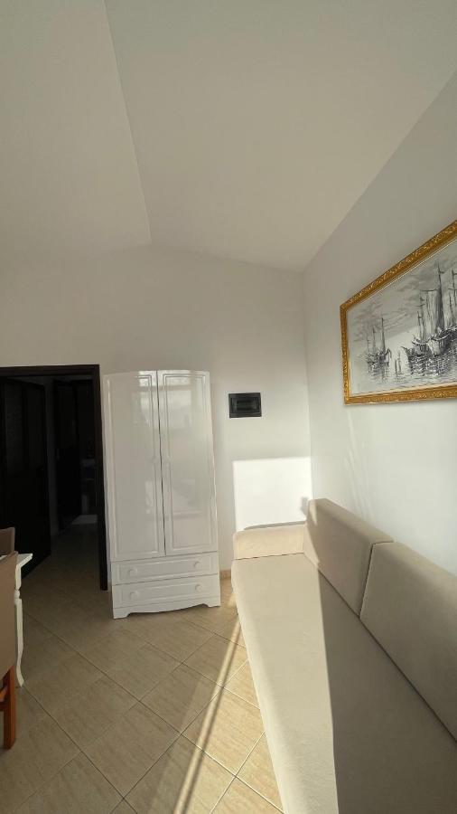 Vila Osmenaj Rent Room Or Apartment Vlorë Extérieur photo