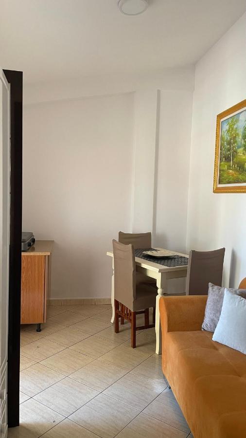 Vila Osmenaj Rent Room Or Apartment Vlorë Extérieur photo