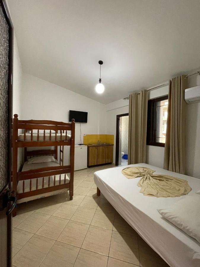 Vila Osmenaj Rent Room Or Apartment Vlorë Extérieur photo