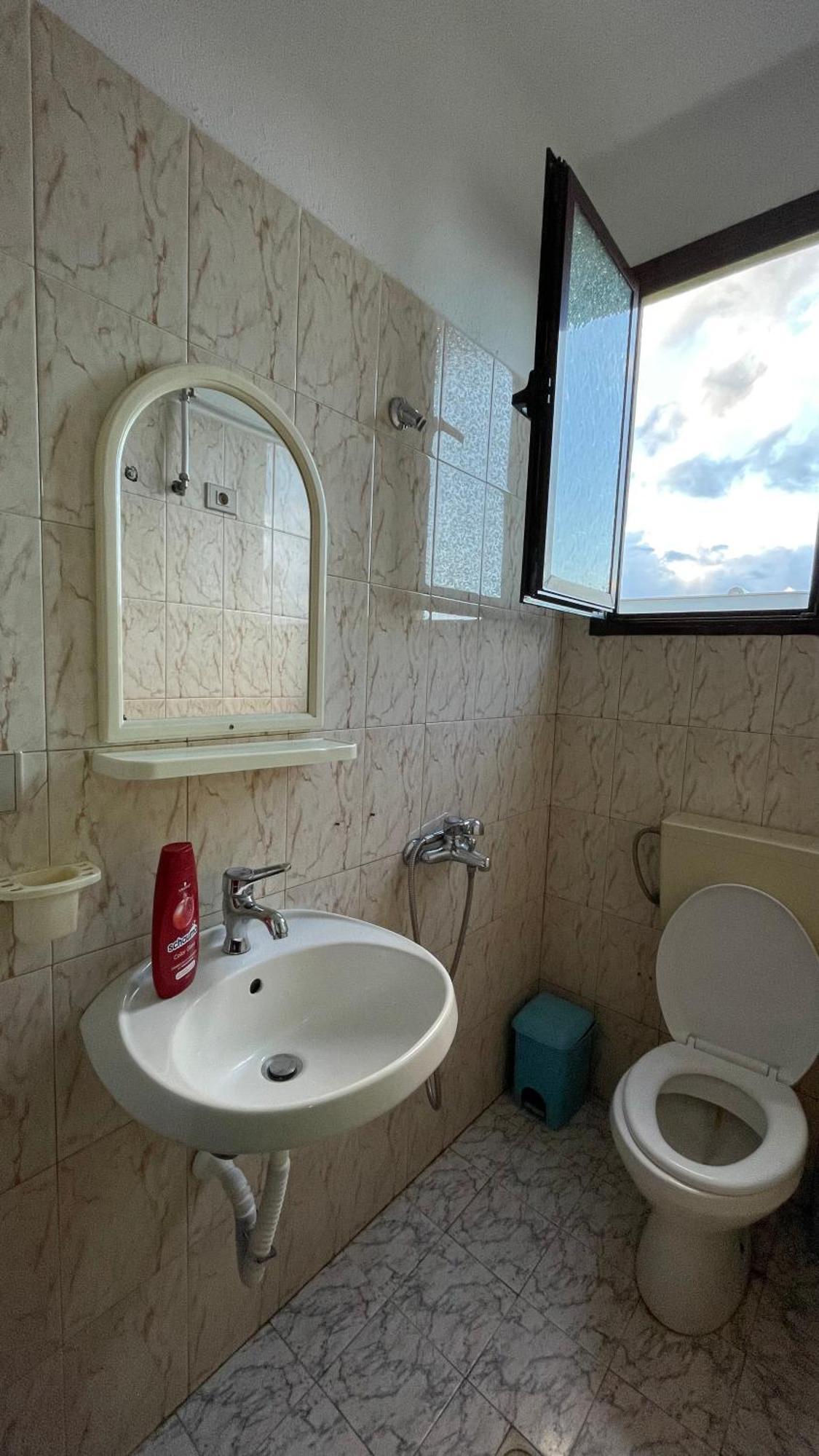 Vila Osmenaj Rent Room Or Apartment Vlorë Extérieur photo